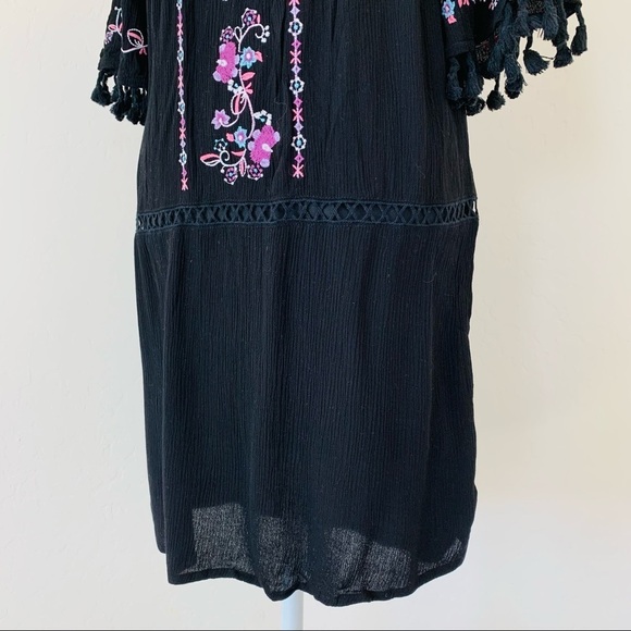 Love, Fire Black Embroidered Fringe Off The Shoulder Dress Size Small - Picture 3 of 10